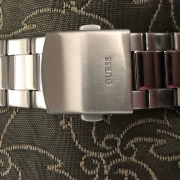Guess bling silver cheetah stainless steel watch main image 9